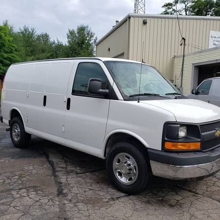 2014 CHEVROLET 2500 EXPRESS CARGO VAN RWD 2500 135 INCH... for sale in Abington, MA – photo 3