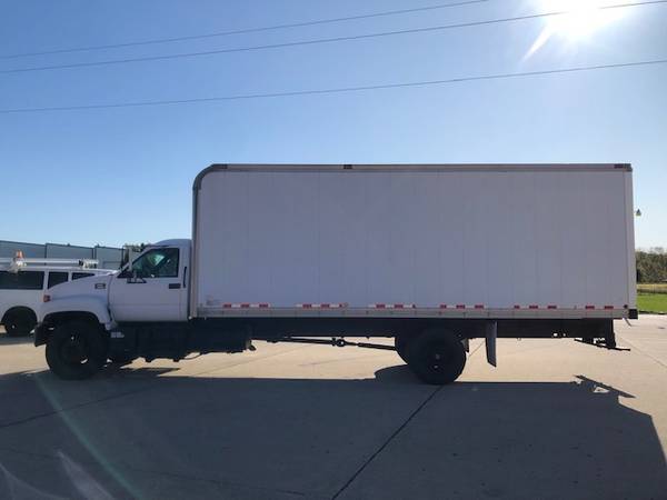 1997 GMC C6500 24’ - Box Truck ::::::::::::::::::::::::::::::::::::::: for sale in Fort Wayne, IN – photo 4
