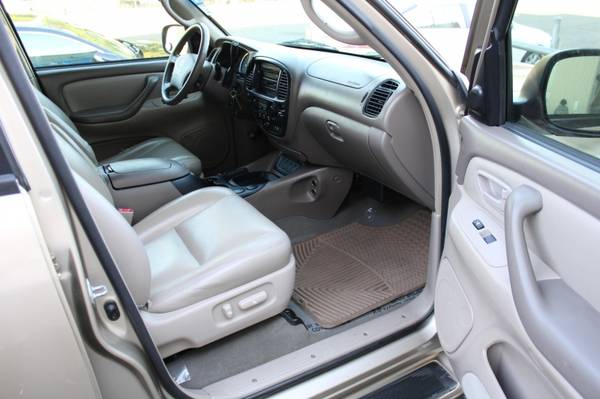 2006 Toyota Sequoia 4dr SR5 4WD - 3 ROW SEATING - 4X4 - FINANCE... for sale in Sacramento , CA – photo 14