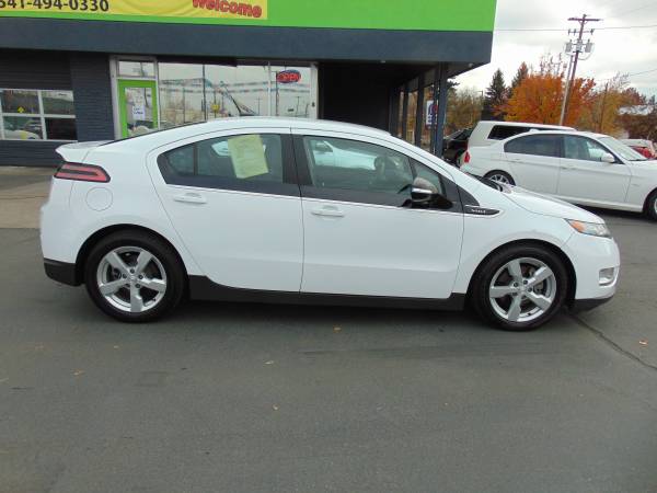 2013 CHEV VOLT LOW MILES - cars & trucks - by dealer - vehicle... for sale in Medford, OR – photo 2