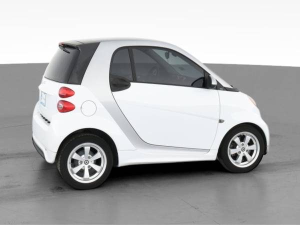 2013 smart fortwo Pure Hatchback Coupe 2D coupe White - FINANCE... for sale in Cambridge, MA – photo 12