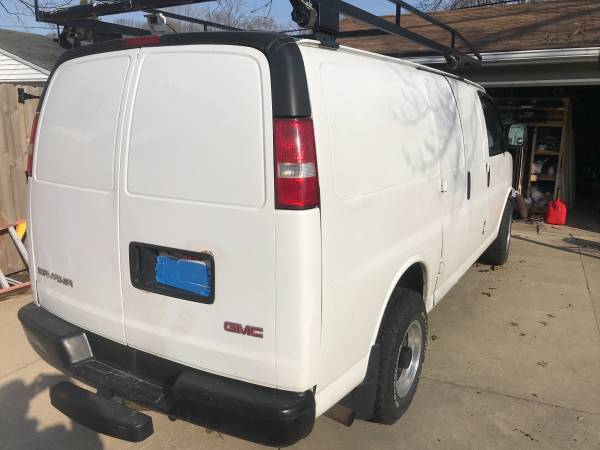 2007 GMC 3500 1 ton cargo Van for sale in Cleveland, OH – photo 11