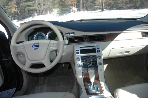 2011 Volvo XC70 AWD Wagon 3 2L - Great Carfax - IMMACULATE - cars & for sale in Windham, VT – photo 12