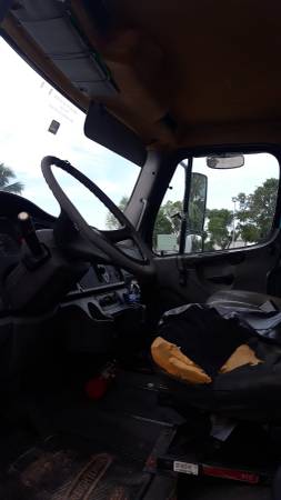 2004 Freightliner Truck for sale in Miami, FL – photo 5