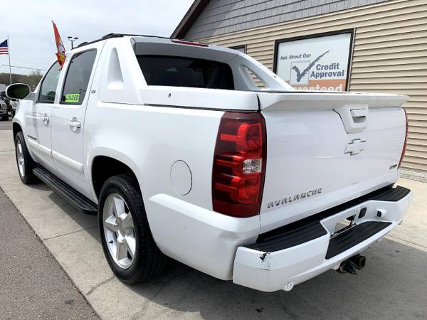 2007 Chevrolet Avalanche 4WD Crew Cab 130 LTZ - - by for sale in Chesaning, MI – photo 6