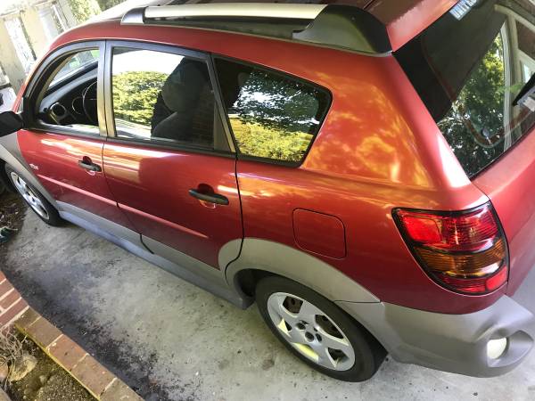 Pontiac/ Vibe 2004 stick shift Runs Great ! for sale in Clarksville, TN – photo 4