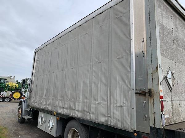 Freightliner w/curtain side box for sale in Ferndale, WA – photo 11