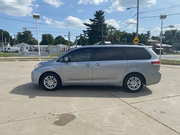 2011 Toyota Sienna - Bank Financing Available! - cars & trucks - by... for sale in Springfield, MO – photo 2