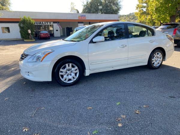 2012 Nissan Altima - Clean Title-Drives Great - - by for sale in Gainesville, FL – photo 4