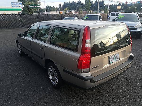 2004 Volvo V70 2.4 Wagon LEATHER! MOON! LOADED! IMMACULATE! CALL/TE for sale in Portland, OR – photo 6