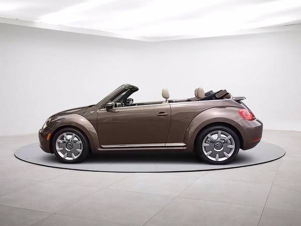 2013 Volkswagen BEETLE CONVERTIBLE 2 5L 70s Edition for sale in Wilmington, NC – photo 9