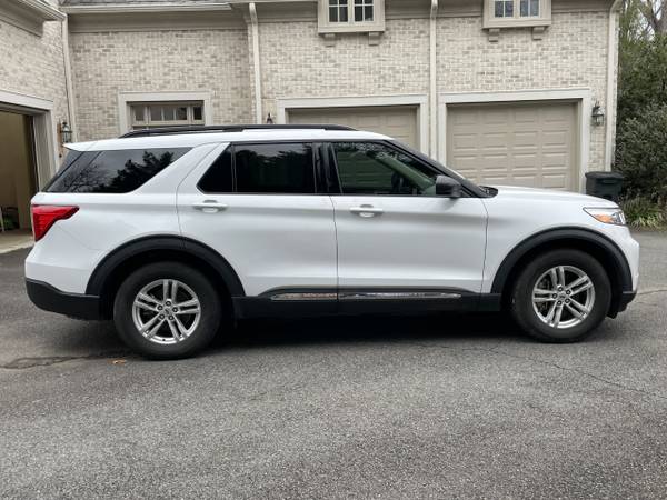 Reduced 2020 FORD EXPLORER XLT ( SALVAGE ) - - by for sale in Mc Lean, District Of Columbia – photo 2