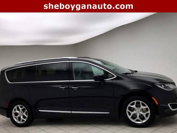 2018 Chrysler Pacifica Touring L Plus for sale in Sheboygan, WI – photo 9