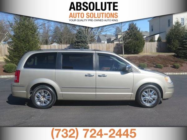 2008 Chrysler Town Country Limited 4dr Mini Van - - by for sale in Hamilton, NY – photo 4