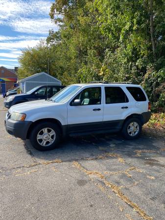 2004 Ford Escape XLT - cars & trucks - by owner - vehicle automotive... for sale in Hanson, Ma, MA – photo 3