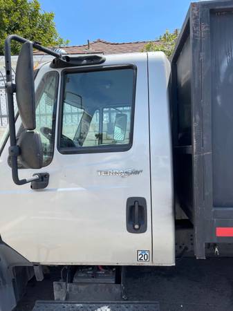 International Dump truck for sale in Woodland Hills, CA – photo 3