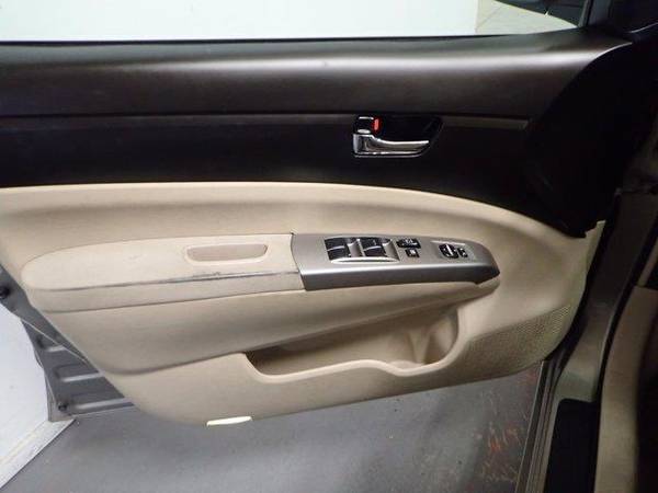 2005 Toyota Prius Base - hatchback - - by dealer for sale in Cincinnati, OH – photo 17