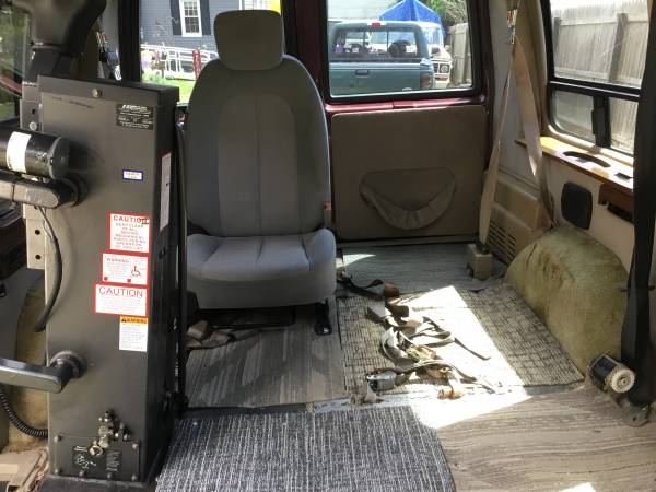 Handicap Astro van for sale in clinton, CT – photo 13
