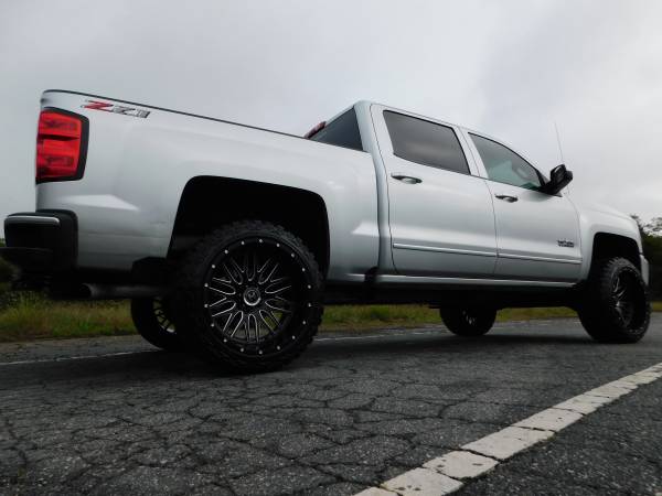 LIFTED 18 CHEVY SILVERADO LT Z71 CREW 4X4 22X12 *NEW 33X12.50 MT'S!!... for sale in KERNERSVILLE, SC – photo 4