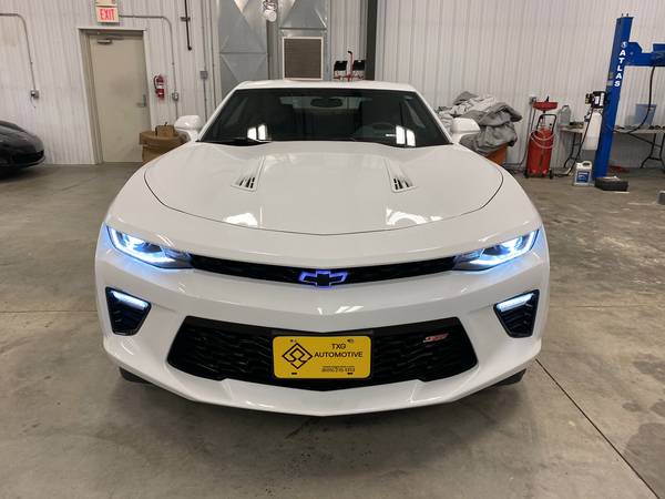 2018 Chevy Camaro 2SS with 1200 Miles! - - by dealer for sale in Sioux Falls, SD – photo 4