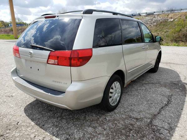 2004 Toyota Sienna LE for sale in Fort Wayne, IN – photo 6