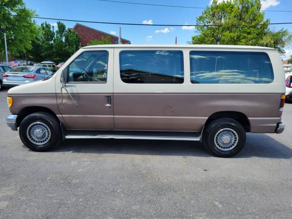 1994 Ford Club Wagon HD Van 12 Passenger V8, 460/7 5 Liter - cars & for sale in Front Royal, VA – photo 2