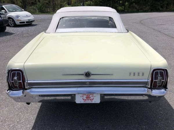 1967 Ford ltd Yellow - - by dealer - vehicle for sale in Johnstown , PA – photo 5
