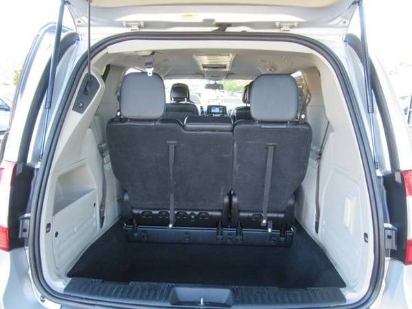 Loaded Chrysler Town and Coutry - cars & trucks - by owner - vehicle... for sale in Chesapeake , VA – photo 9