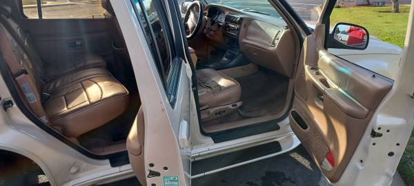 READ 1996 Ford Explorer V8 all wheel drive 409 00 at dmv - cars & for sale in Riverbank, CA – photo 5