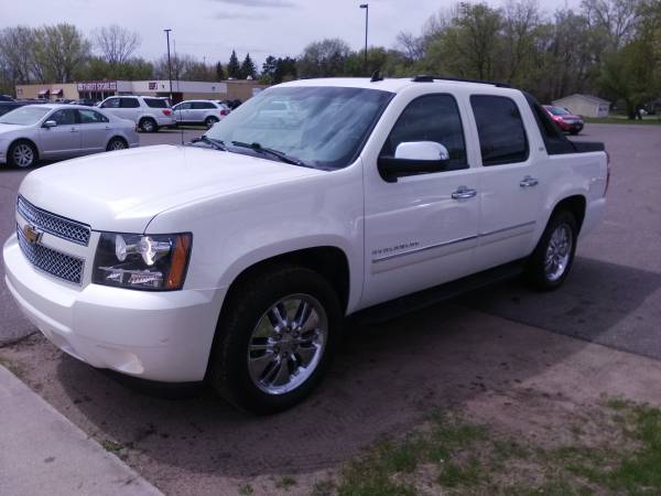 Chevrolet avalanche LTZ - - by dealer - vehicle for sale in Princeton, MN – photo 4