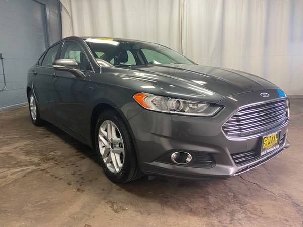 2015 Ford Fusion SE sedan GREY - cars & trucks - by dealer - vehicle... for sale in Merrillville, IL – photo 4