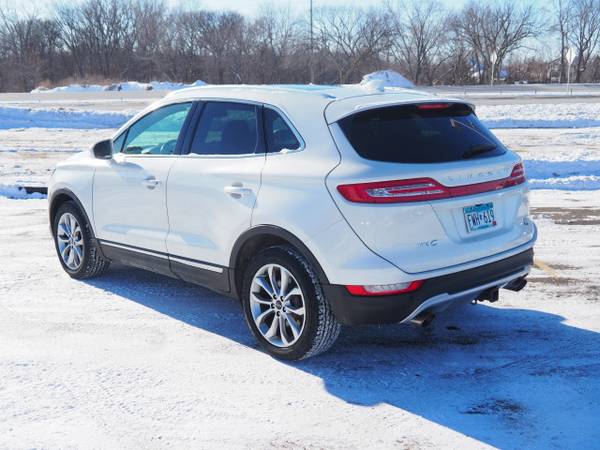 2016 Lincoln MKC Select - - by dealer - vehicle for sale in Hastings, MN – photo 4