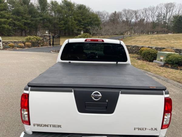 2010 NISSAN FRONTIER PRO-4X CREW LOW MILES! - - by for sale in Northborough, MA – photo 8
