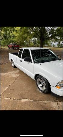 2003 Chevrolet S10 LS - cars & trucks - by owner - vehicle... for sale in Mount Vernon, TX – photo 2