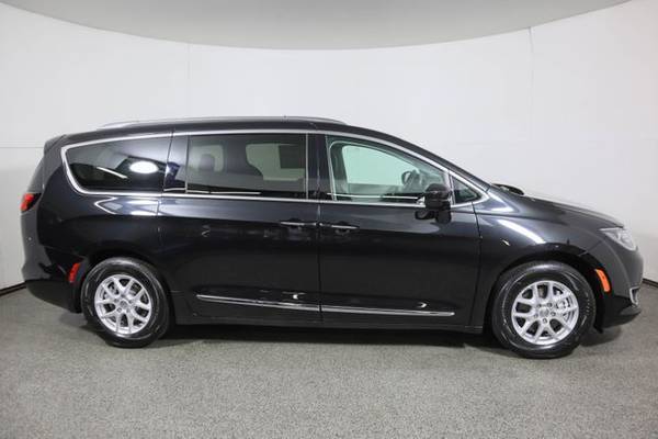 2020 Chrysler Pacifica, Brilliant Black Crystal Pearlcoat - cars &... for sale in Wall, NJ – photo 6