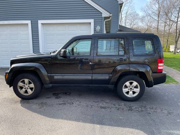 2012 Jeep Liberty - Limited Edition Sport Utility 4WD - cars & for sale in Pawcatuck, CT – photo 3