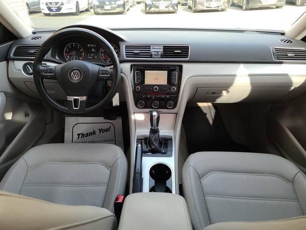 2013 Volkswagen Passat 4dr Sdn 2.5L Auto SE w/Sunroof Nav PZEV (TOP... for sale in Waterbury, CT – photo 11