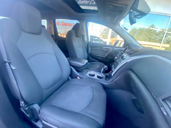 2010 Chevrolet Traverse LT Sunroof 2nd Row Buckets 2 Owner Clean... for sale in Wausau, WI – photo 7