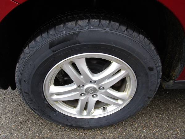 '12 Hyundai Santa Fe NEW TIRES & AWD ! - cars & trucks - by dealer -... for sale in Waterford, PA – photo 15