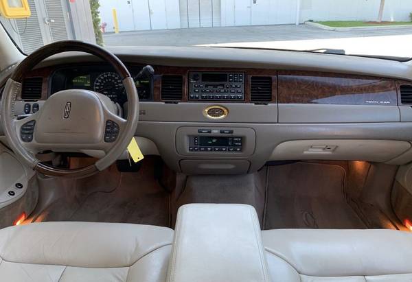 2002 Lincoln Town Car Cartier w/ Beige Canvas Roof, Leather, Sunroof... for sale in Madison Heights, VA – photo 2