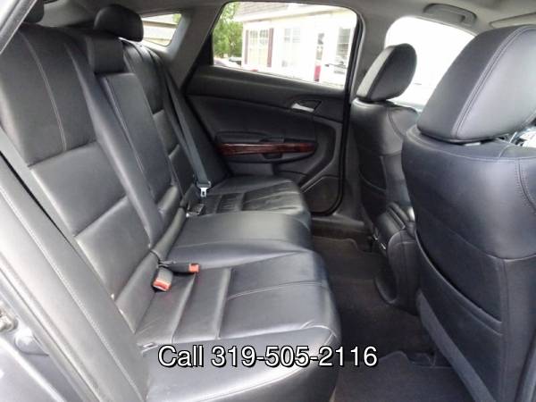 2010 Honda Crosstour 4WD EX-L - - by dealer - vehicle for sale in Waterloo, IA – photo 19