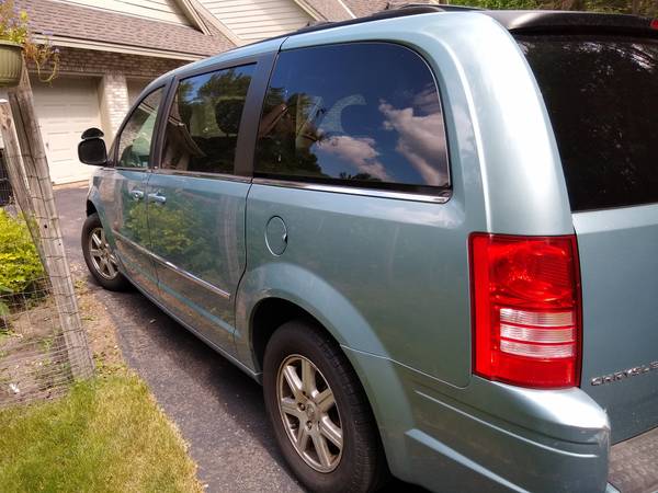 Chrysler Town & Country Van for sale in Excelsior, MN – photo 3