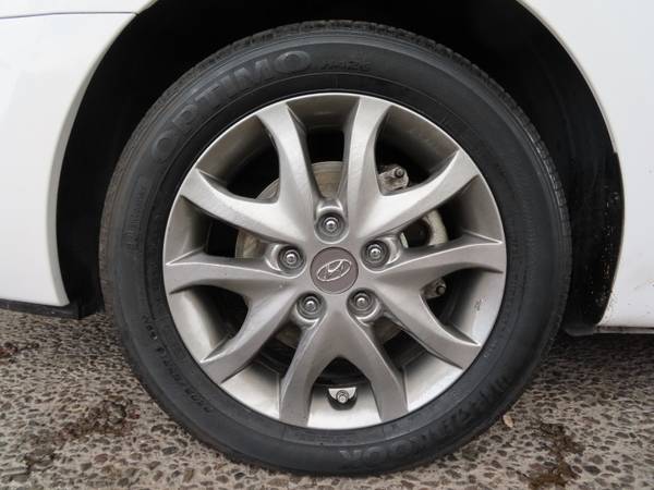 2012 Hyundai Elantra Touring 4dr Wgn GLS Touring /CLEAN 1-OWNER AZ... for sale in Tucson, AZ – photo 18