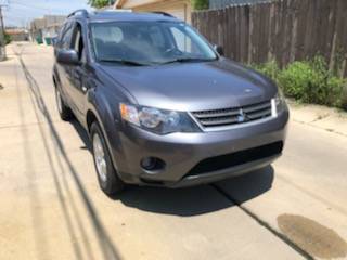 2008 MITSUBISHI OUTLANDER EXTRA CLEAN LOOKS AND DRIVES LIKE NEW for sale in Chicago, IL – photo 4