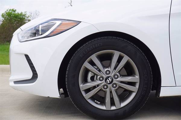 2018 Hyundai Elantra FWD 4D Sedan/Sedan SEL - - by for sale in Bastrop, TX – photo 8