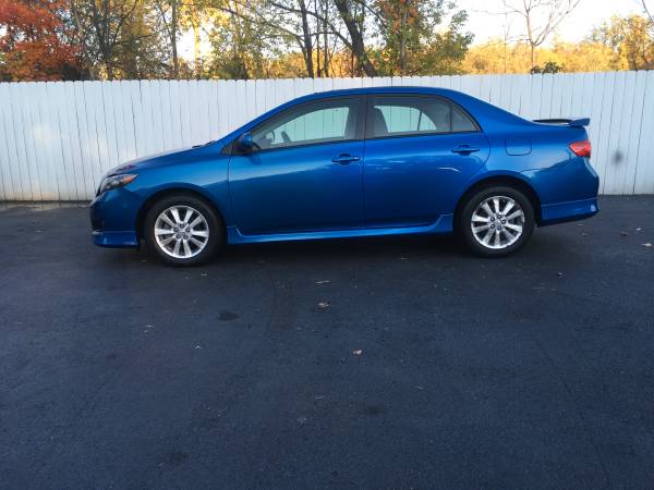 2009 Toyota Corolla S 5-Speed Sunroof Excellent Condition Long Lasting for sale in Watertown, NY – photo 2