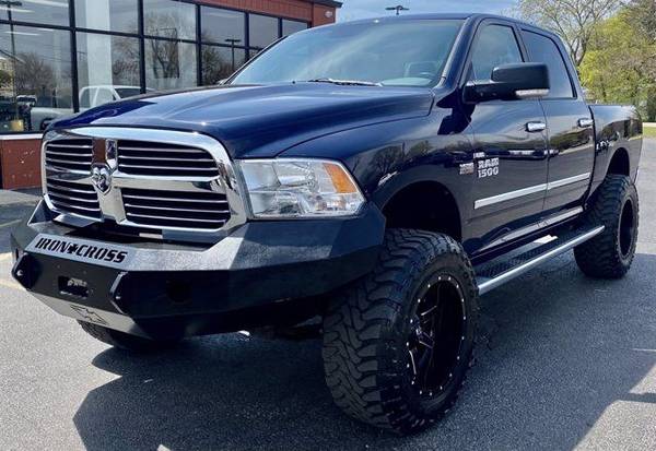 2015 Ram 1500 Big Horn - - by dealer - vehicle for sale in Grayslake, WI – photo 3