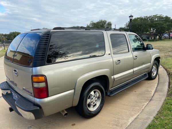 2002 CHEVY SUBURBAN LT 3RD ROW. $1750 - cars & trucks - by owner -... for sale in Missouri City, TX – photo 3