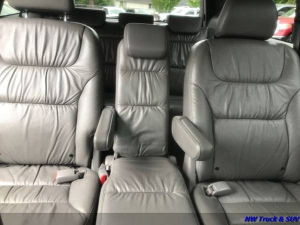 2010 Honda Odyssey Touring Leather NAV DVD Clean Carfax Local Famil for sale in Milwaukee, OR – photo 16