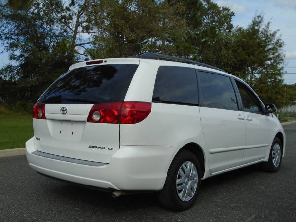 TOYOTA SIENNA mini VAN LE - cars & trucks - by dealer - vehicle... for sale in Gainesville, FL – photo 4
